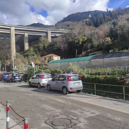Camera Privata Nell'Appartamento In Zona Residenziale Con 2 Piscine Rapallo Exterior photo